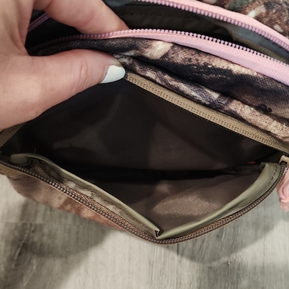 Women's Camouflage Mini Bag - Pink and Brown - Picture 4 of 15